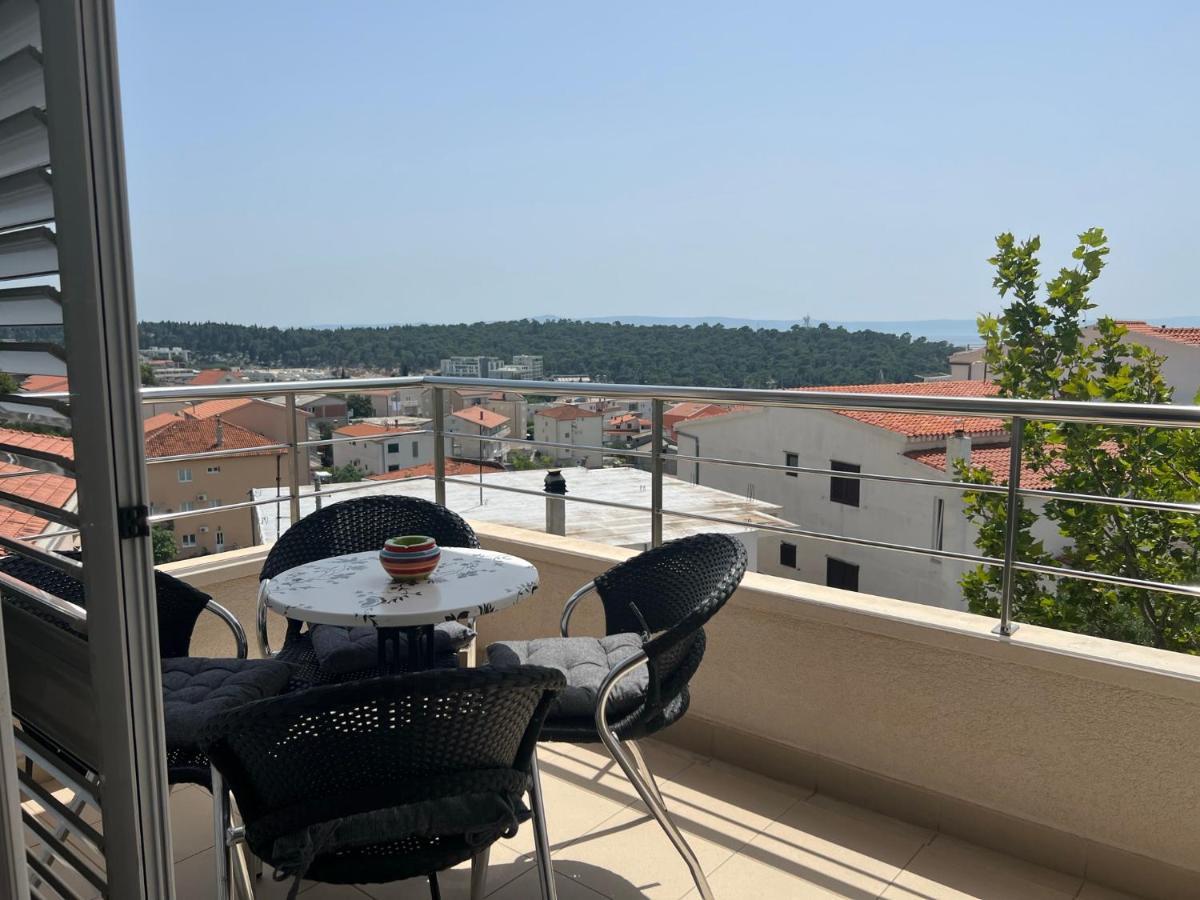 Apartment Lucija - Cozy Flat In The City Center With A Sea View & Parking Makarska Exterior foto
