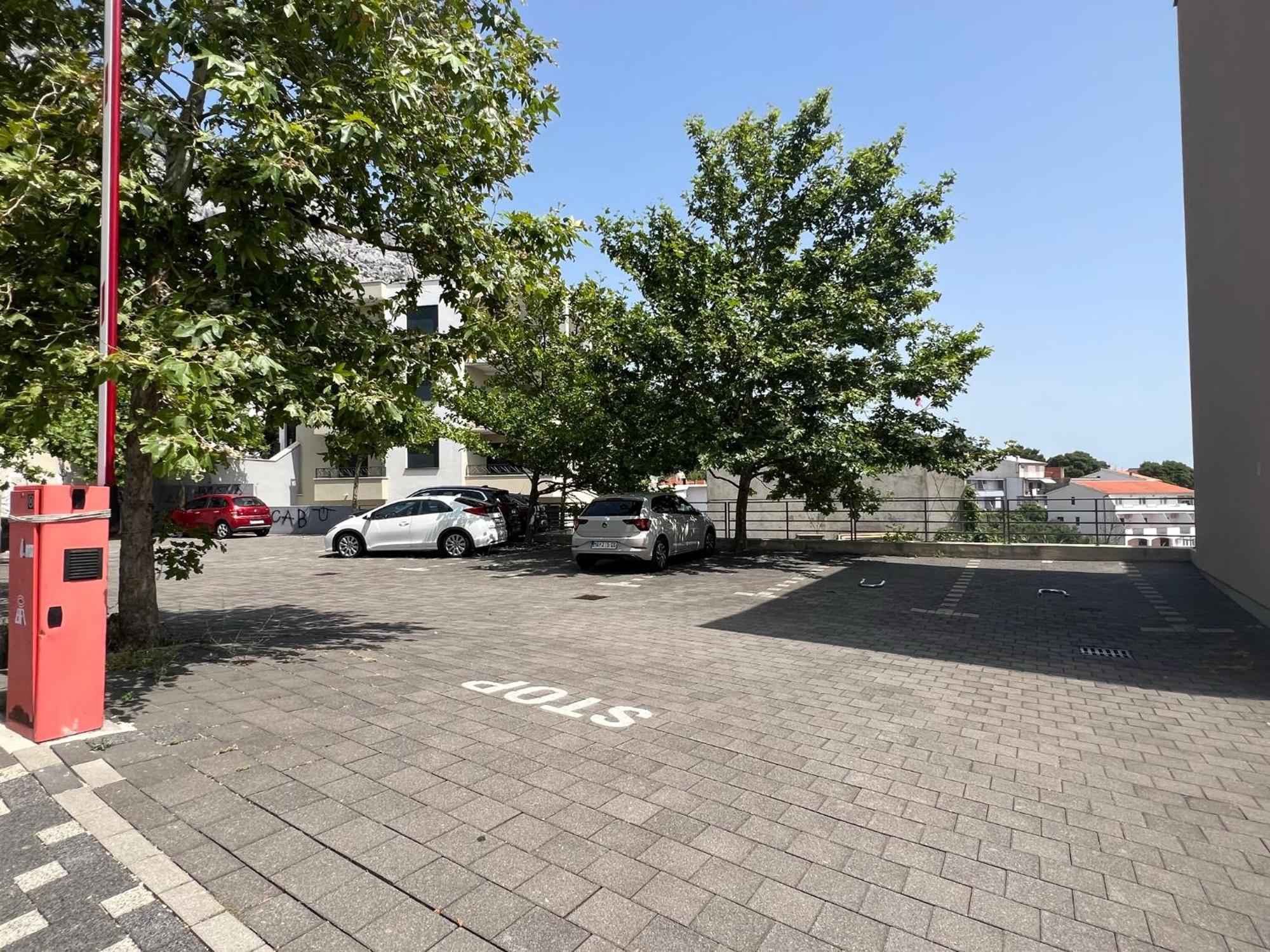 Apartment Lucija - Cozy Flat In The City Center With A Sea View & Parking Makarska Exterior foto