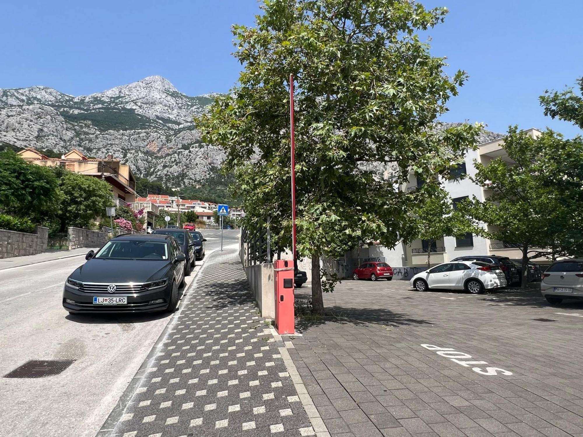 Apartment Lucija - Cozy Flat In The City Center With A Sea View & Parking Makarska Exterior foto